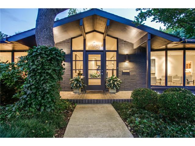 900-Bison-Trl.-Porch