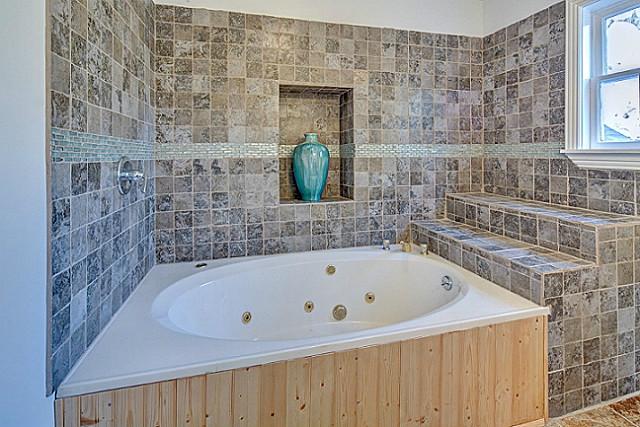 9003-Groveland-Master-Bath
