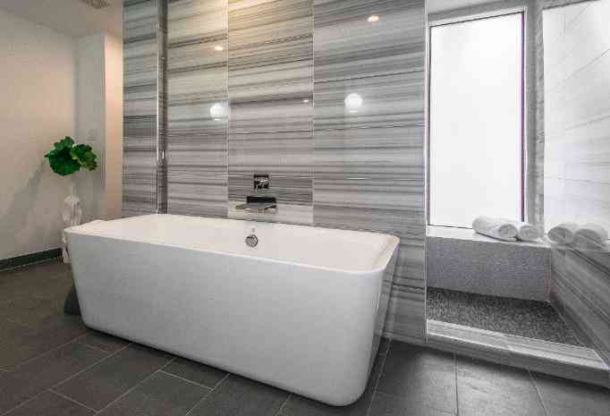 9026_McCraw_Drive_Dallas_Texas_75209_17_-682x465