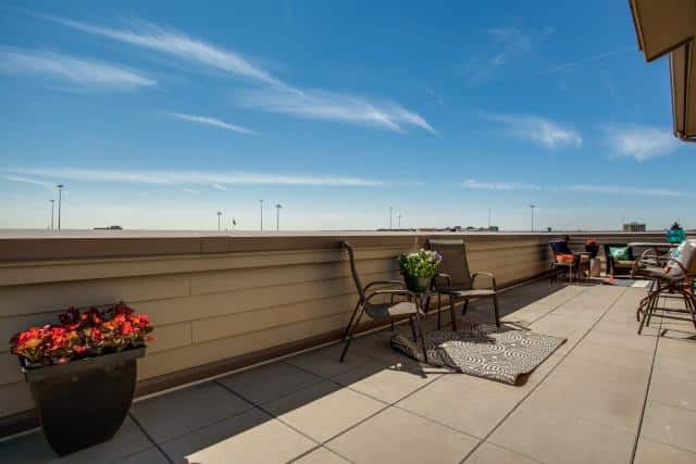 912-S-Cesar-Chavez-rooftop-2