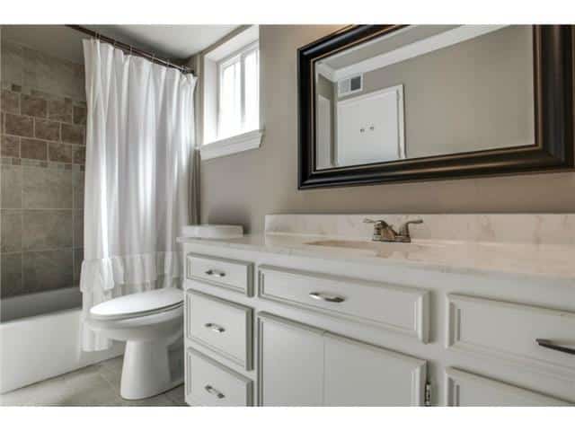 9229-Ferndale-Master-Bath-2