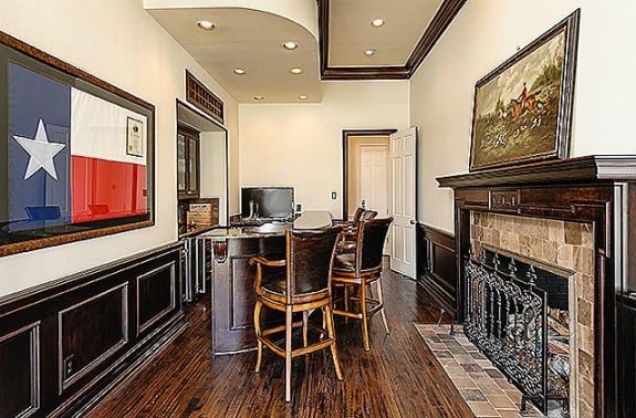 9346-Sunnybrook-bar-575x378