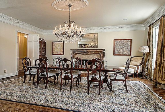 9346-Sunnybrook-dining-575x392