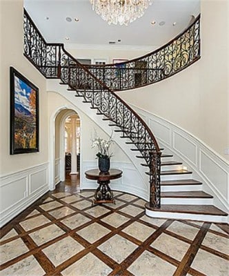 9346-Sunnybrook-foyer-332x400