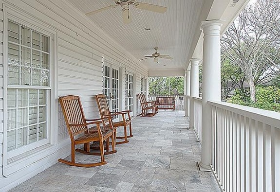 9346-Sunnybrook-veranda-575x395