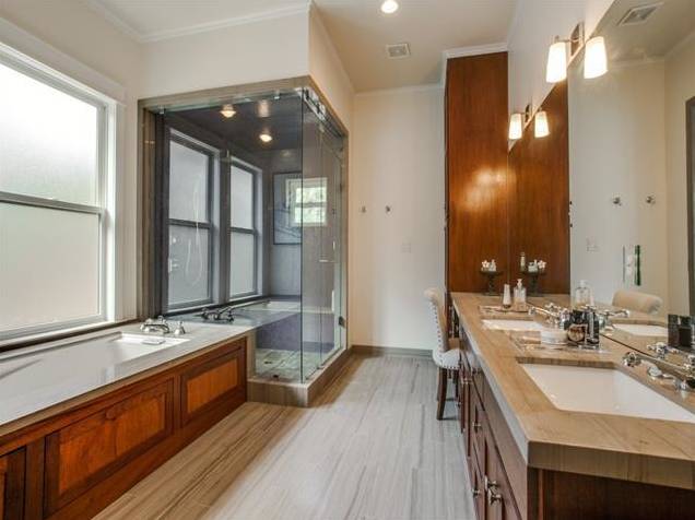 937-N.-Windomere-Master-Bath