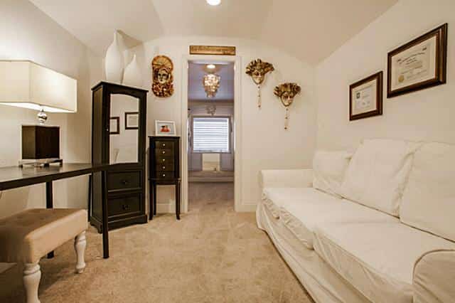 9403-Thornberry-bed-2