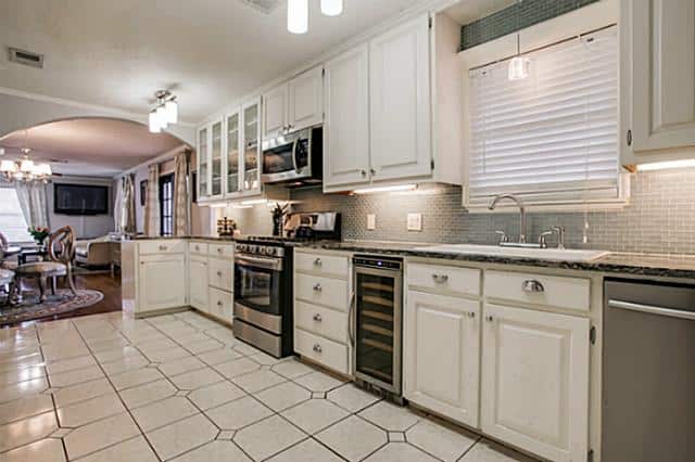 9403-Thornberry-kitchen
