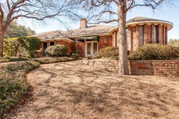 9623-Windy-Terrace-Front-575x383