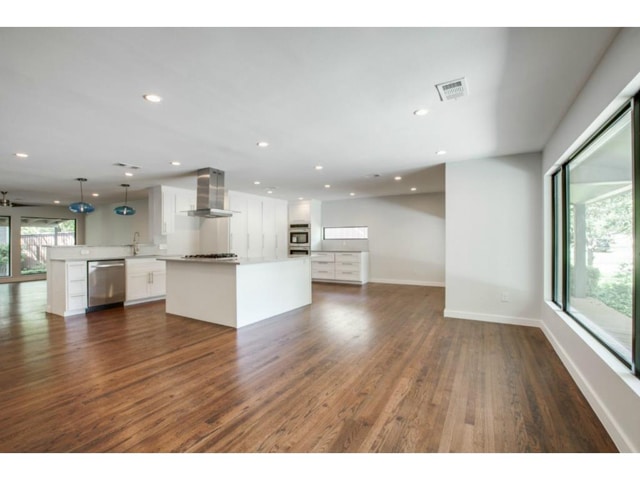 9655-Lakemont-Living-to-Kitchen