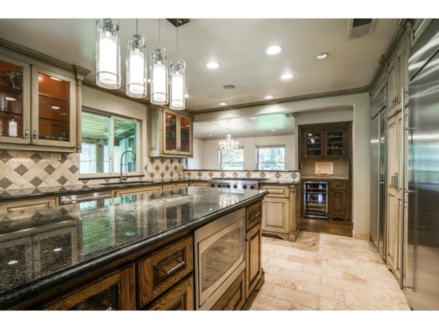 9706-Faircrest-Kitchen-2