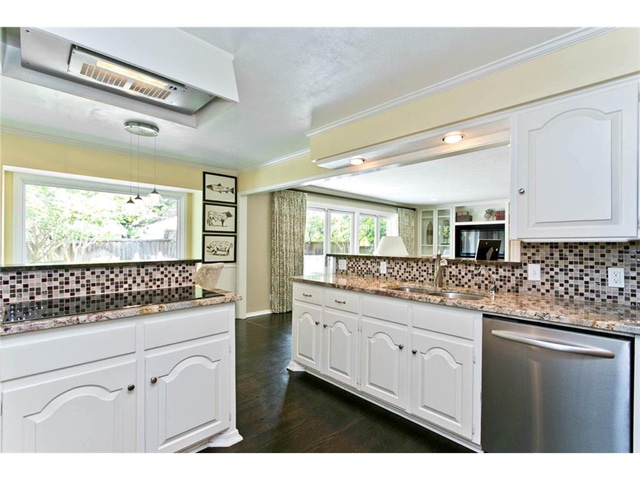 9722-Boedecker-Kitchen-3