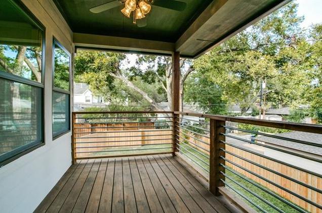 9725-Shadydale-Balcony