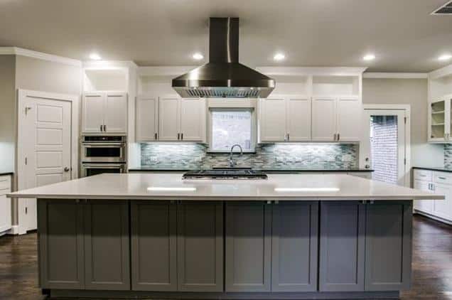 9725-Shadydale-Kitchen