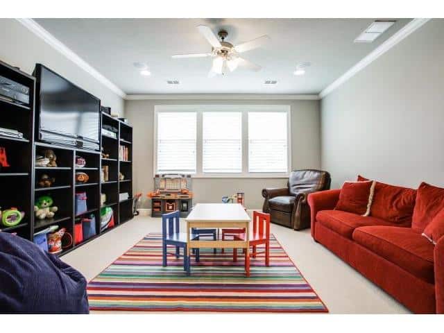 9748-Spring-Branch-drive-playroom