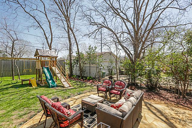 9906-El-Patio-Backyard-2