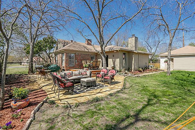 9906-El-Patio-Backyard