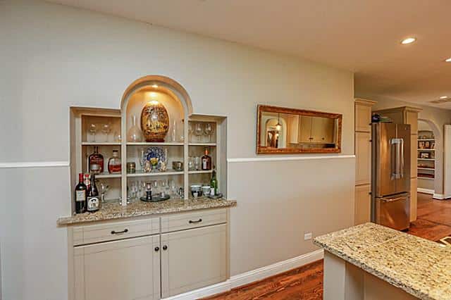 9906-El-Patio-Built-in-bar