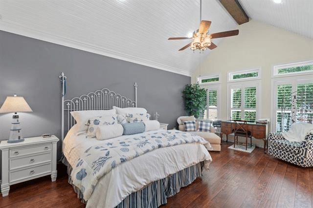 704AC896-9389-4F1E-A791-FF28ED905F79