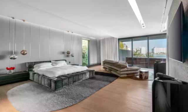 2900-McKinnon-Azure-Lobby