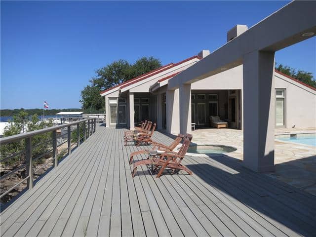 Agarita-Circle-deck-spa