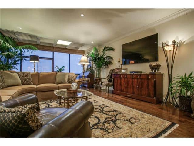 Athena-unit-1416-Living