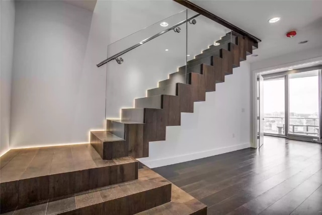 Bleu-Ciel-14-stairs