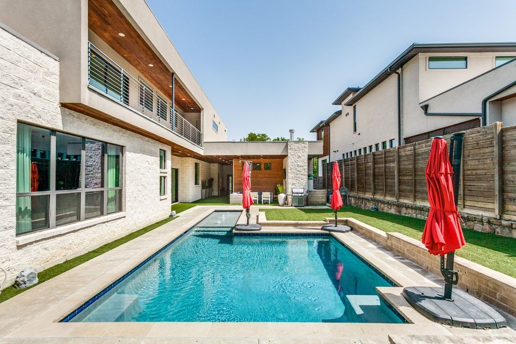 Sweetest-Badge-Centenary-1