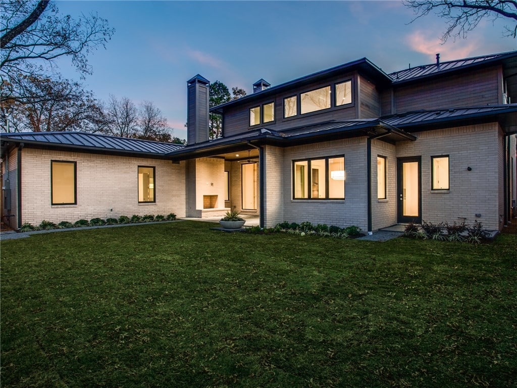 Bryn-Mawr-yard-1024x768