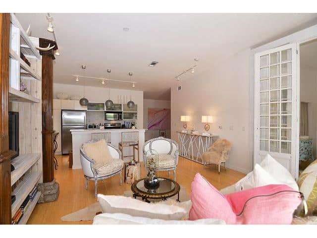 Buzz-Unit-409-Living-Kitchen