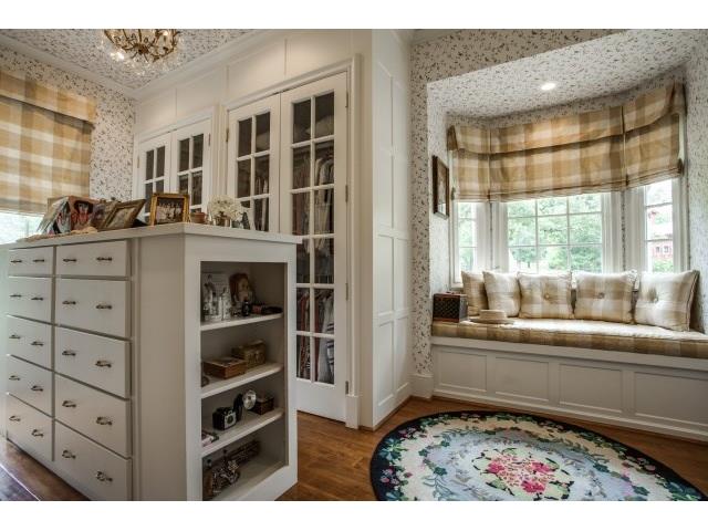 Canton-master-closet-hers