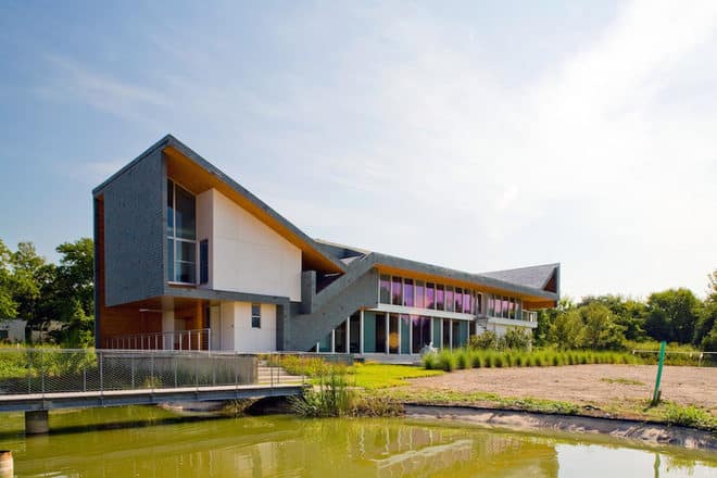 Chris-Craft-house-1
