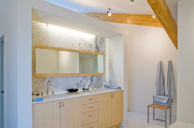 Chris-Craft-house-master-bath