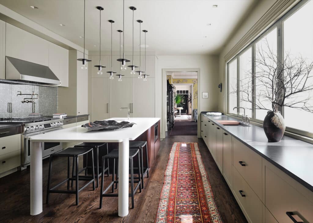 Aimee-Mazzenga-kips-bay-2021-dallas-kitchen-studio6f-1632497885