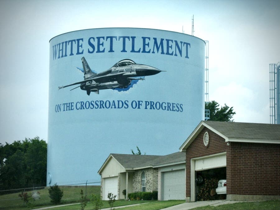 Dallas_skyline_and_suburbs-1024x552-1024x552