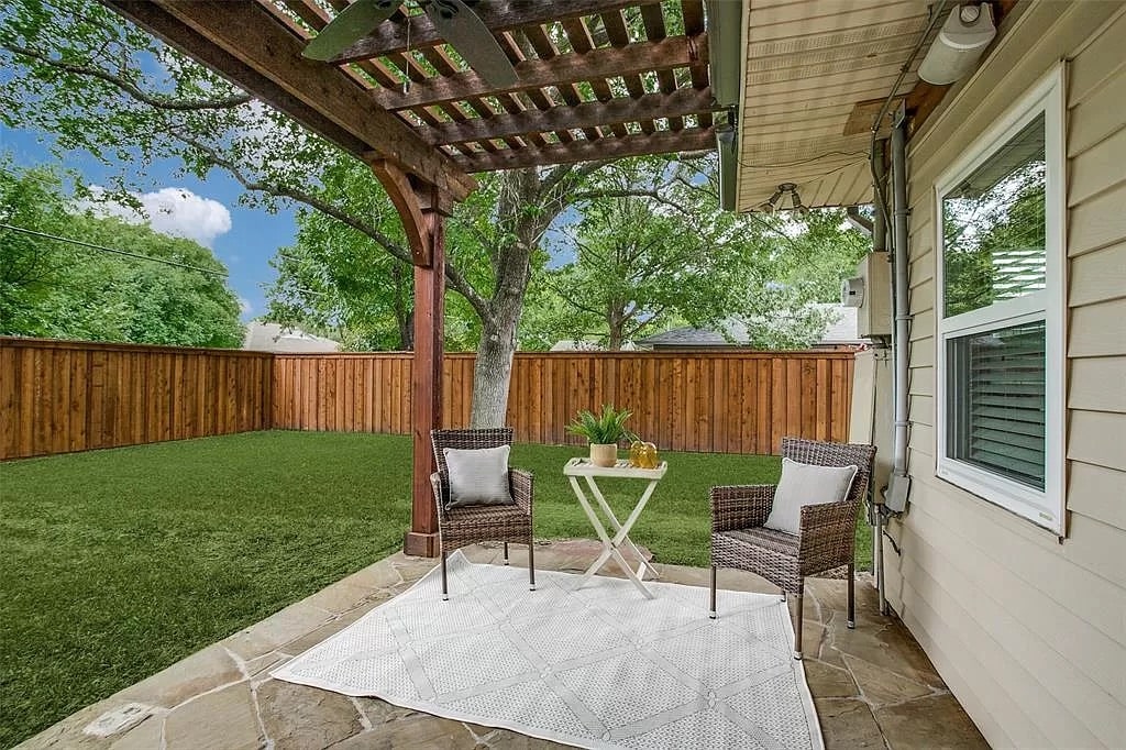 8824870D-278F-47ED-B77E-04195D48FFEE