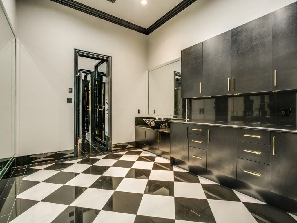 Deion-barber-shoppe-1024x768