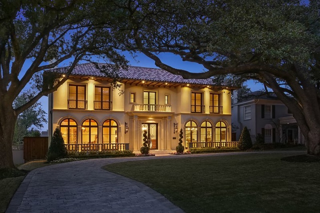 Designed-and-built-by-Avida-Custom-Homes-Large-1