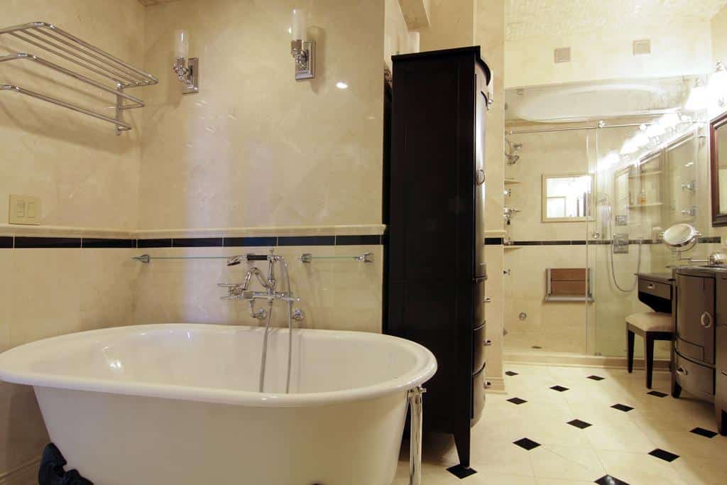 Durst-Houston-condo-master-bath-tub