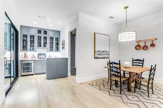 811A0D16-6276-4902-9137-19A0724EFAD7