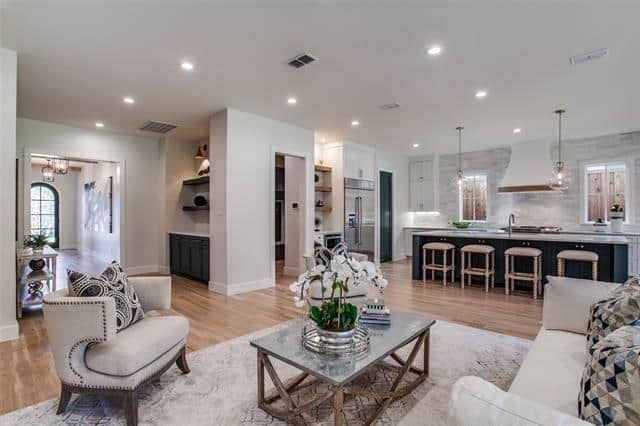 96193DEA-202B-4F52-BD54-5AF67B85D98F