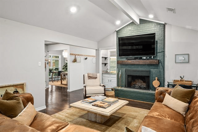 D6C508E3-5485-4BB1-93DA-FB18C8BCB51C