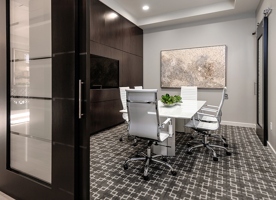 EbbyHalliday131H_960w