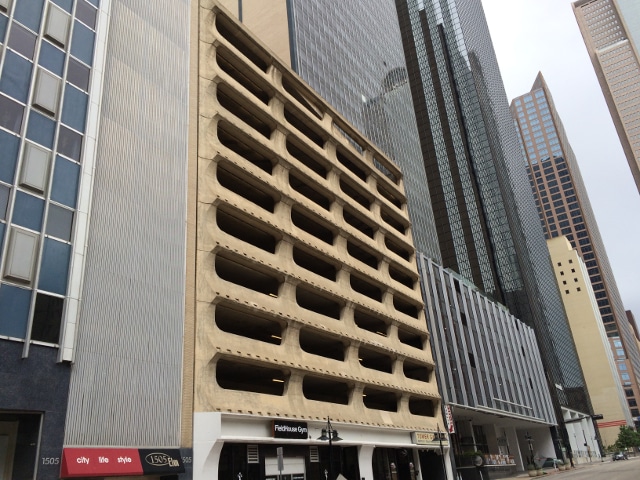 Crescent-Court