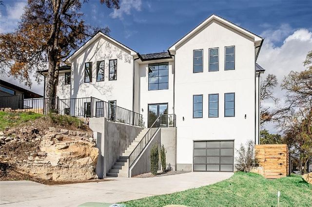 Evergreen-Hills-Front