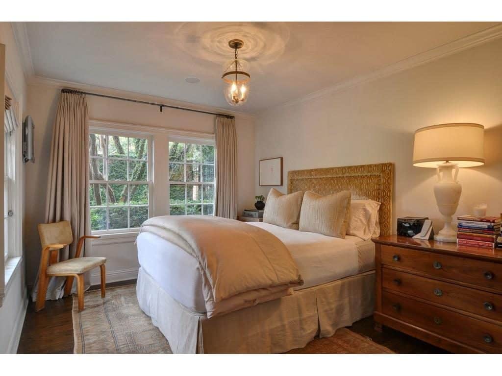 George-Michael-bedroom-1024x768