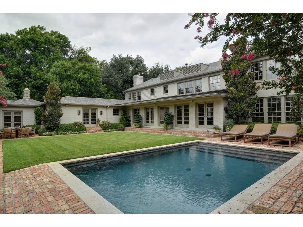 George-Michael-pool-1024x768