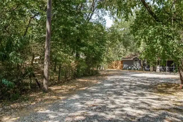 9918-Avalon-Creek-Ct-backyard
