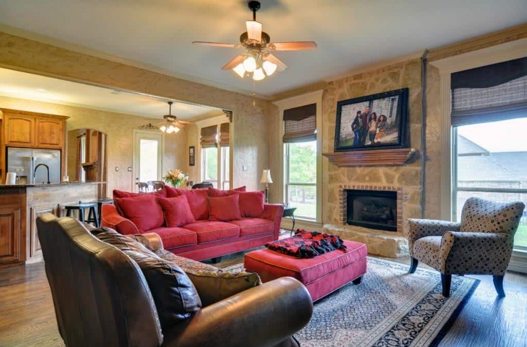 201-Terrace-Bluff-ext-e1438985644179-1024x683