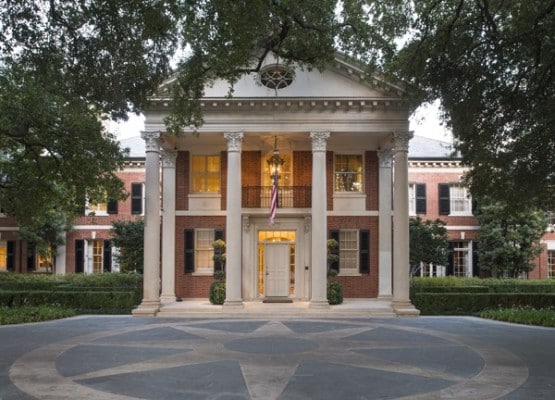 Harlan-Crow-house-555x400